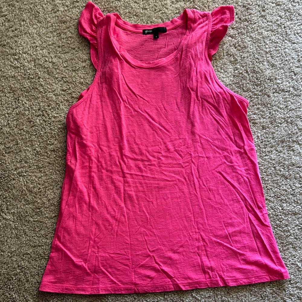 Gibson Pink Ruffled Tank Top with Rounded Neckline